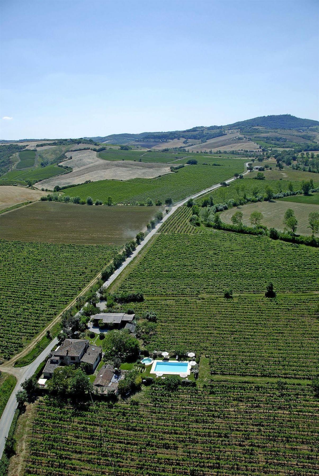 Farmhouse Il Fienile Nottola Esterno foto