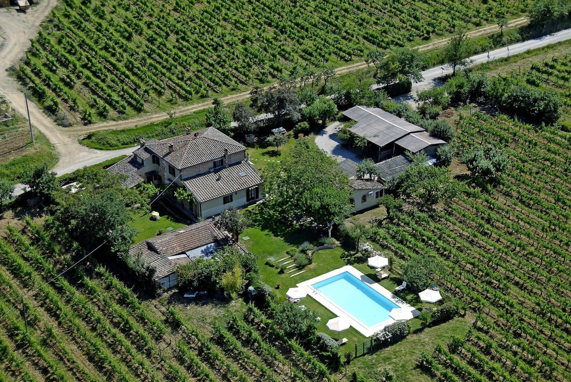 Farmhouse Il Fienile Nottola Esterno foto